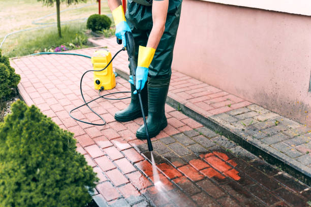 Best Deck Cleaning Services  in Manorville, NY