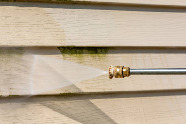 Best Deck Cleaning Services  in Manorville, NY